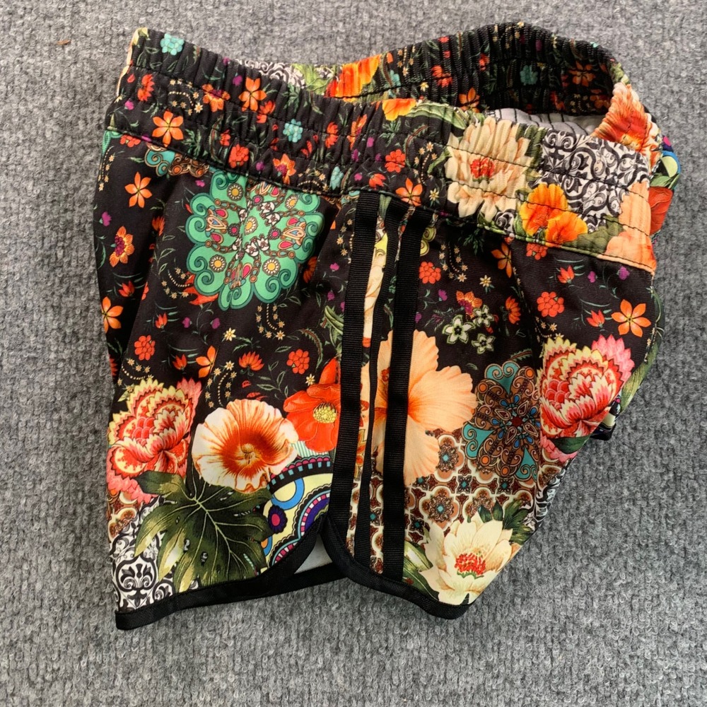 Adidas Originals Farm Rio Jardim Agharta Women's Size Small Floral Shorts - Picture 9 of 9